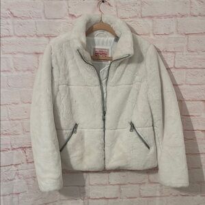 Levi’s women’s faux fur puffer jacket